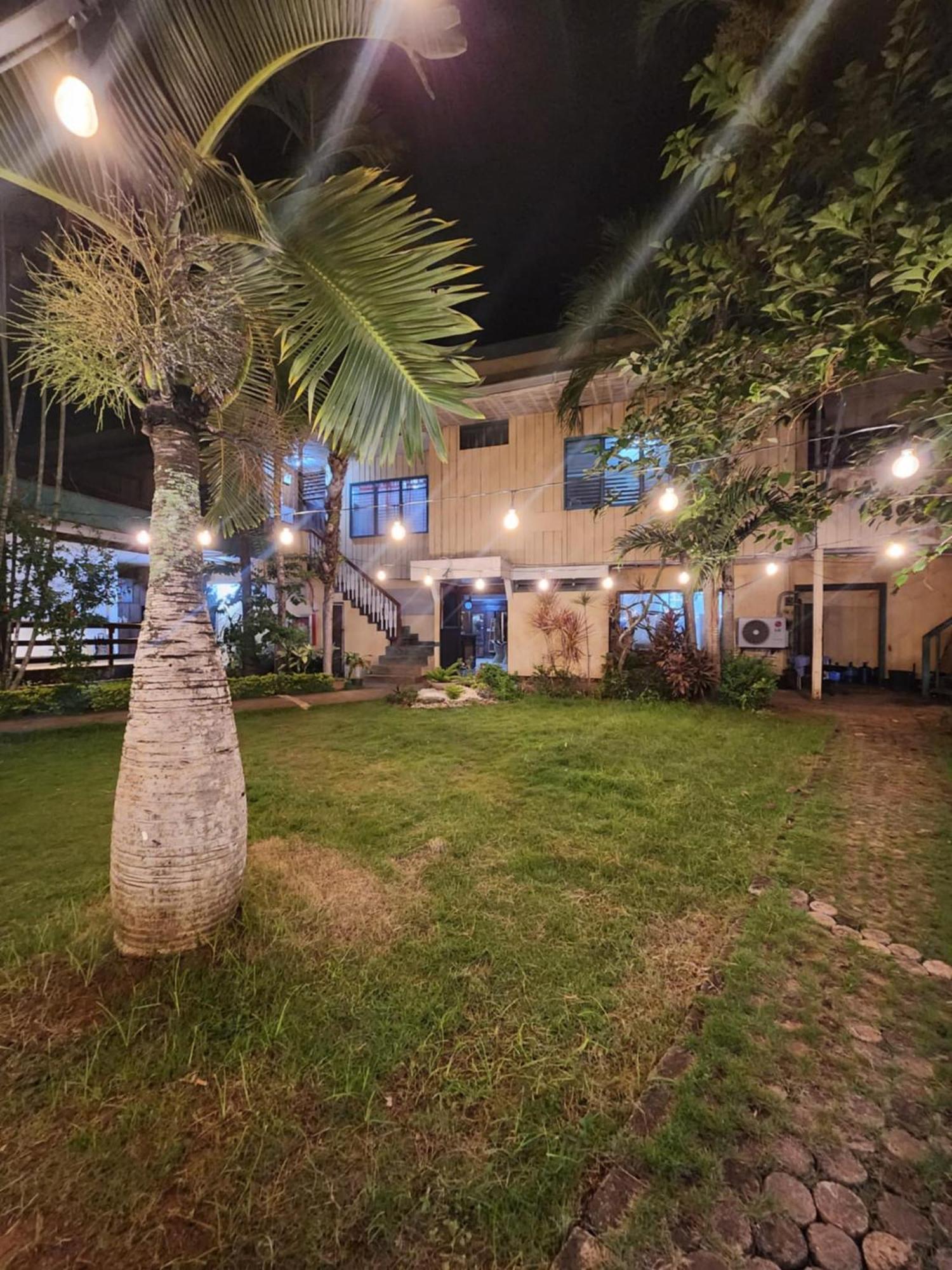 Reef Hostel Puerto Princesa Exterior foto
